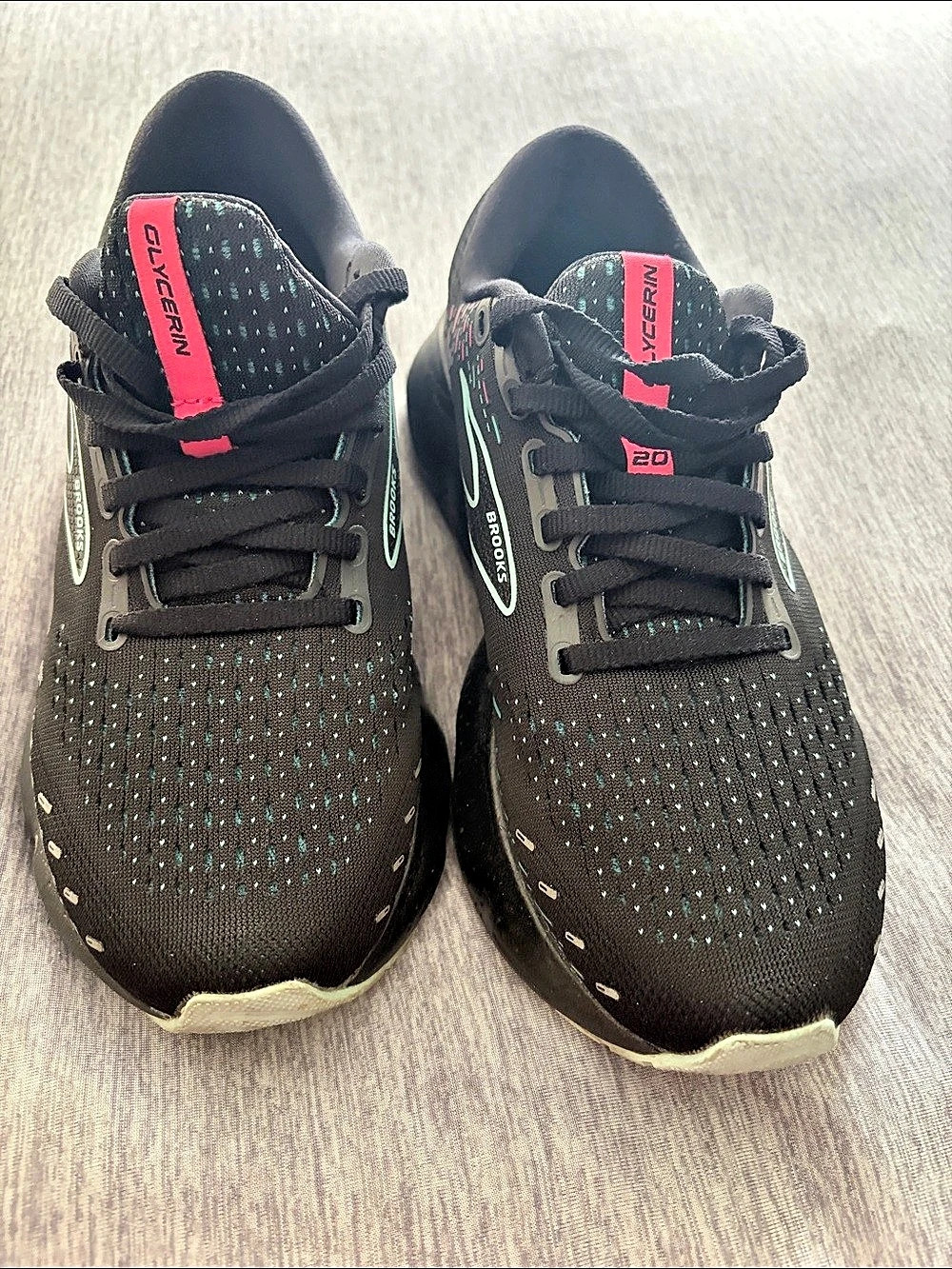 Brooks Adrenaline GTS 22 Women's Black & Pink US 8.5